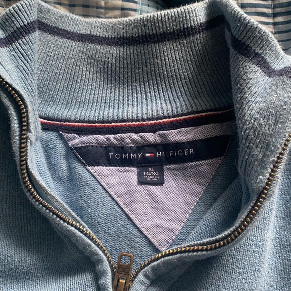 Tommy Hilfigure Sweater V-neck for sale! - Picture 3 of 4